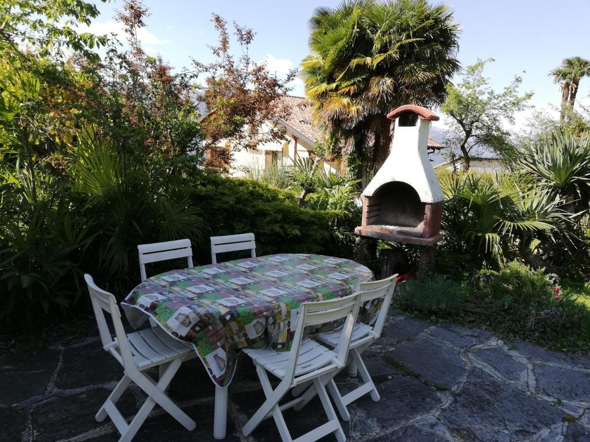 Giardino Apartman Porto Valtravaglia Kültér fotó